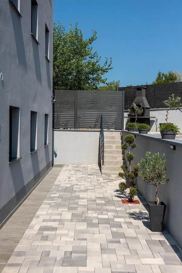 Apartment Lo&Ti Čižići